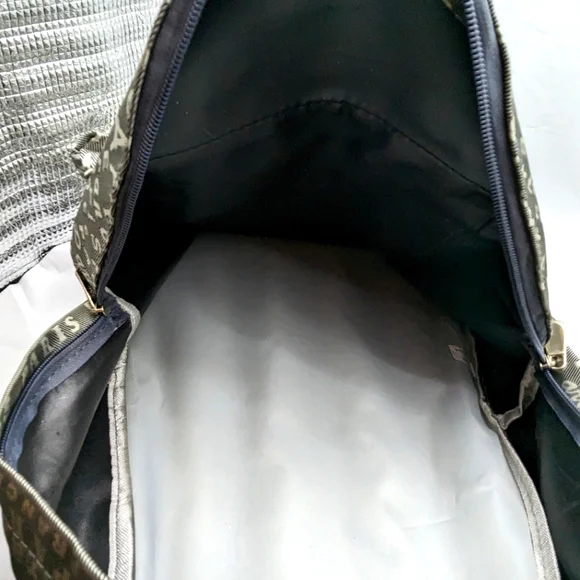 Backpack - Picture 3 of 3